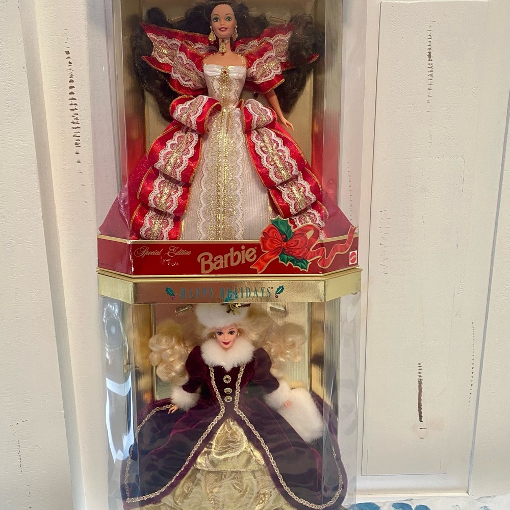 Bundle‎ Mattel Barbie Holiday Dolls Set - Red, White, Gold